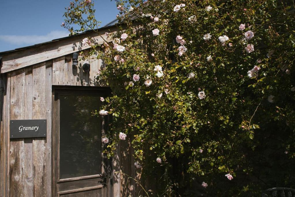 The Granary Barbrook Exterior foto
